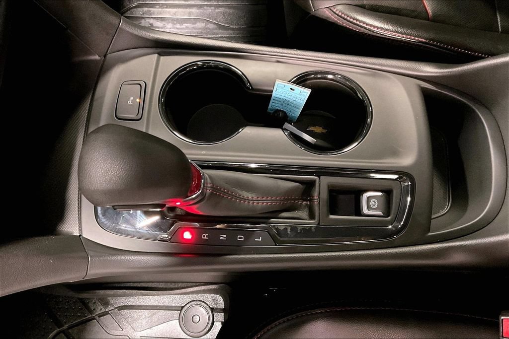 Used 2022 Chevrolet Equinox RS w/ RS Leather Package FWD image 17