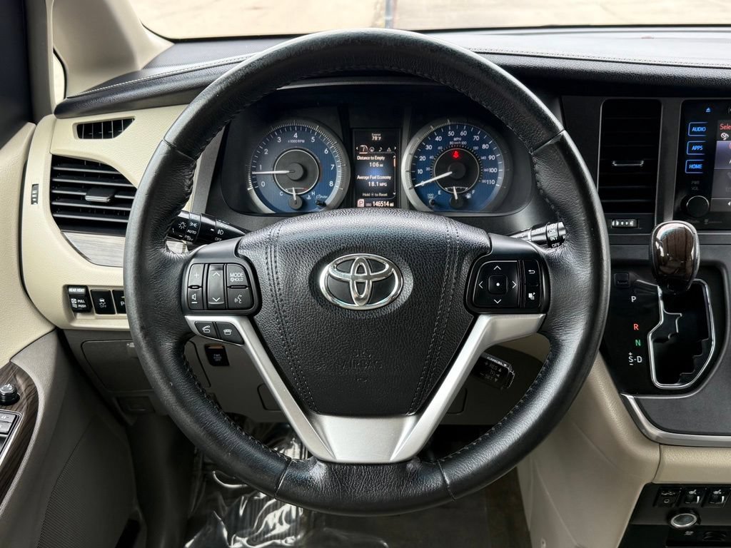 Used 2015 Toyota Sienna XLE Premium AWD/4WD image 27