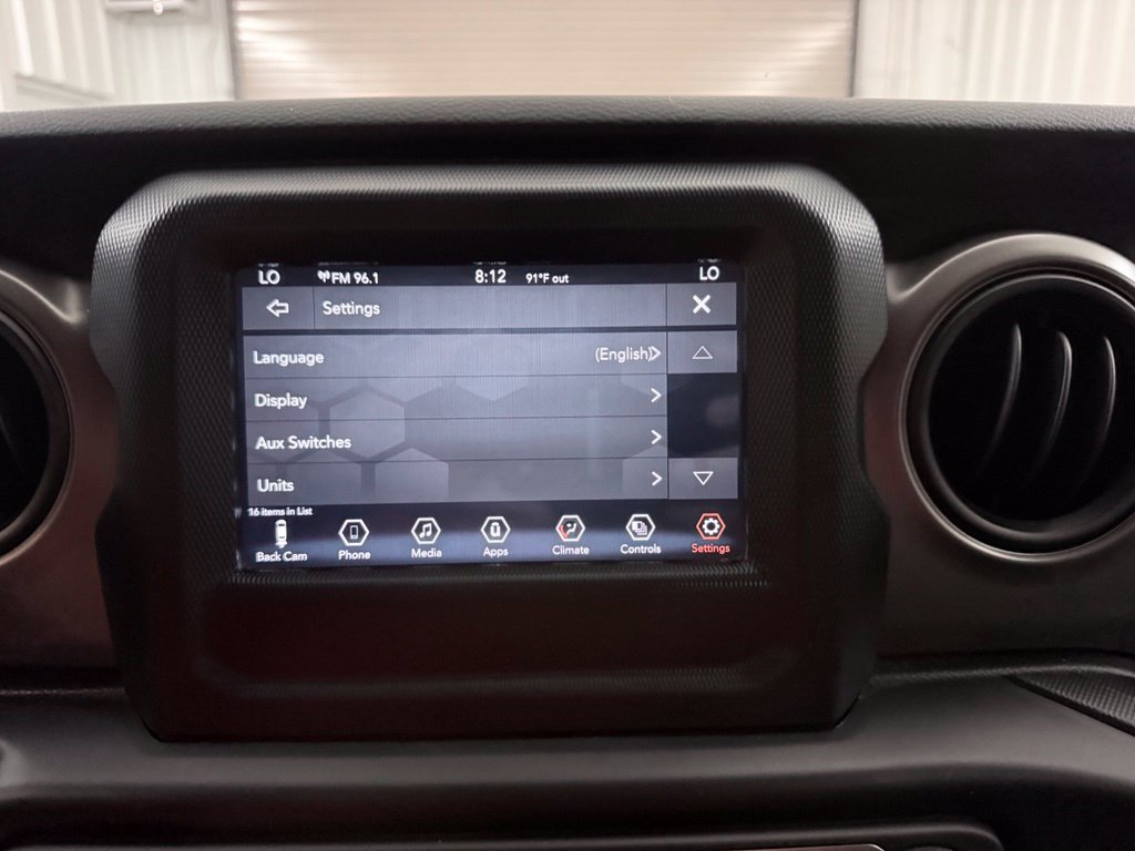 Used 2022 Jeep Wrangler Sport AWD/4WD image 17