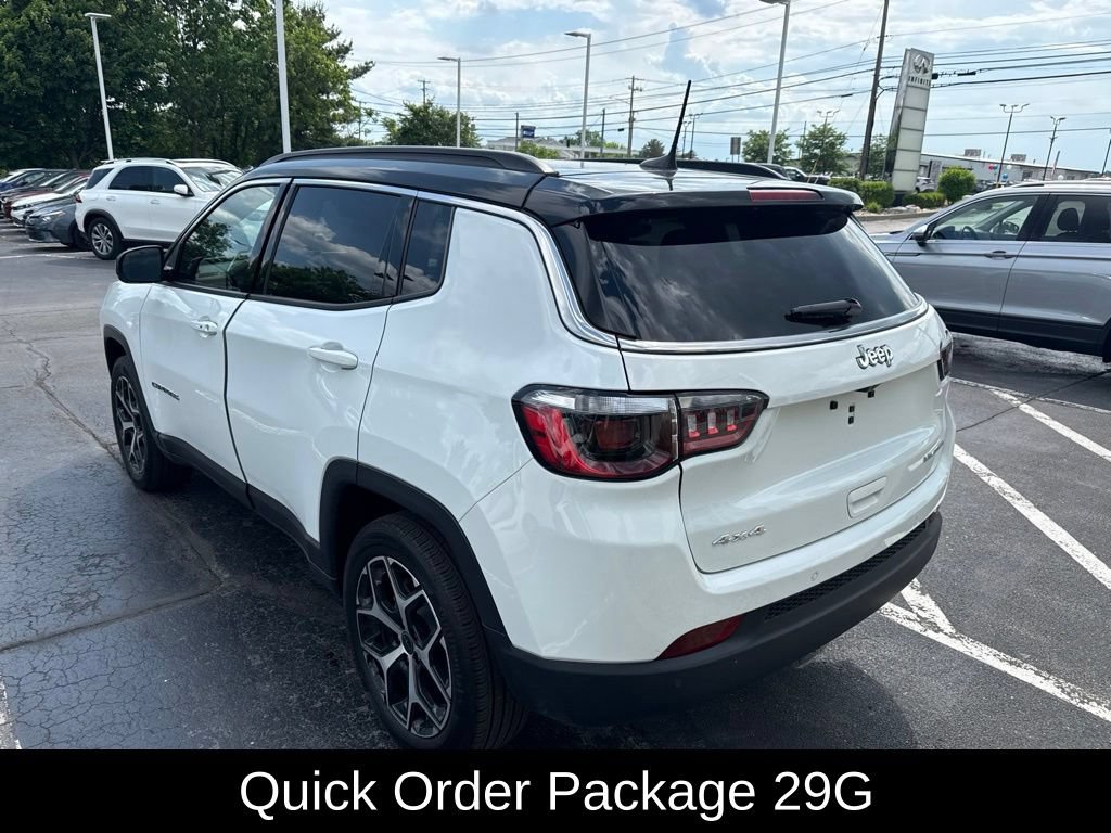 Used 2025 Jeep Compass Limited w/ Sun & Sound Group AWD/4WD image 9