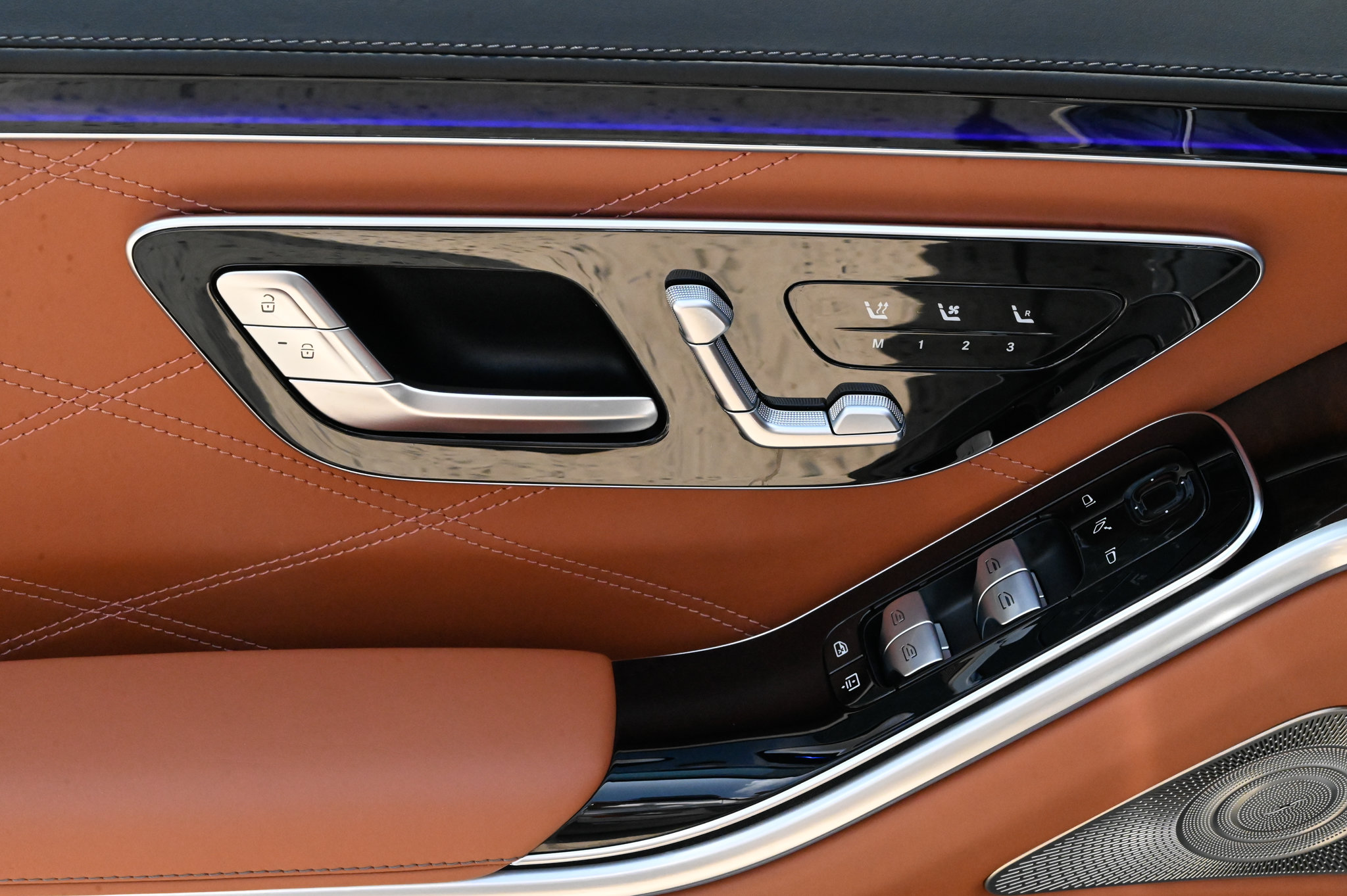 Used 2023 Mercedes-Benz Maybach S 680 4MATIC w/ Manufaktur Leather Package image 20