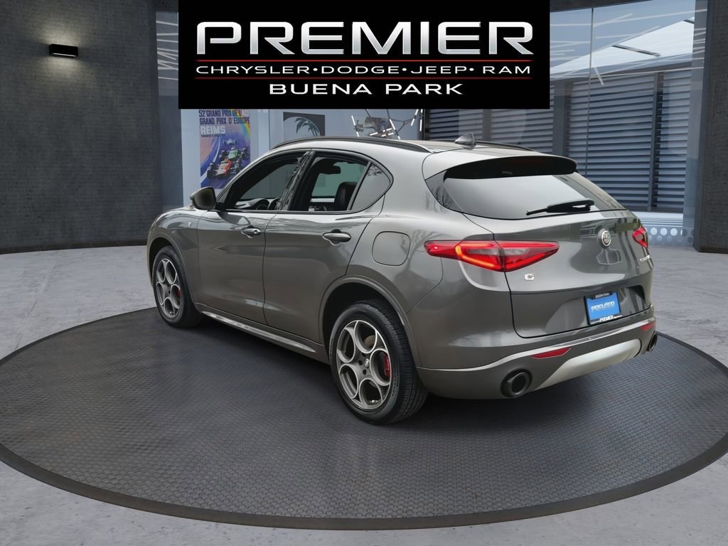Used 2022 Alfa Romeo Stelvio Ti image 6