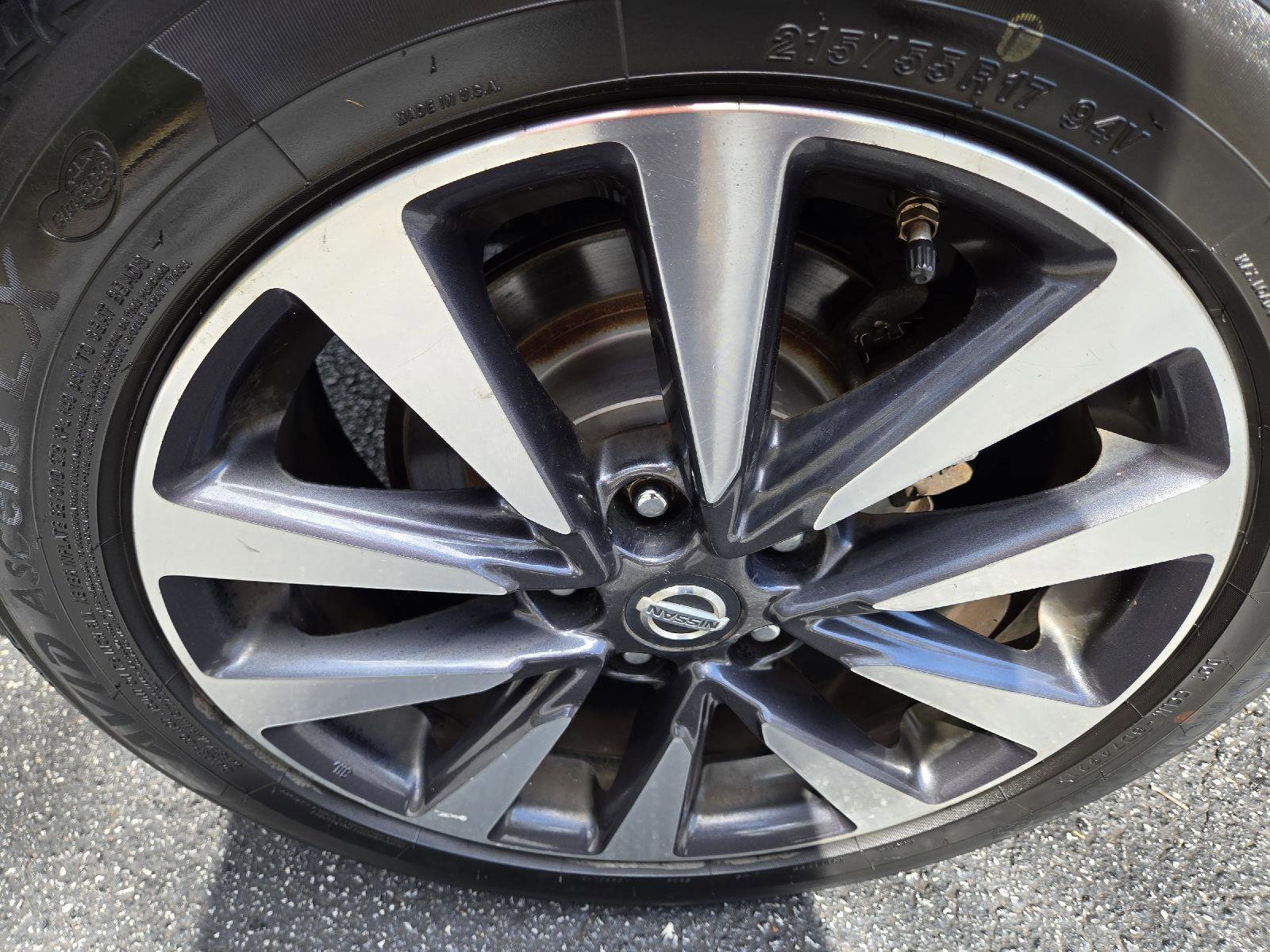 Used 2017 Nissan Altima 2.5 SV image 10