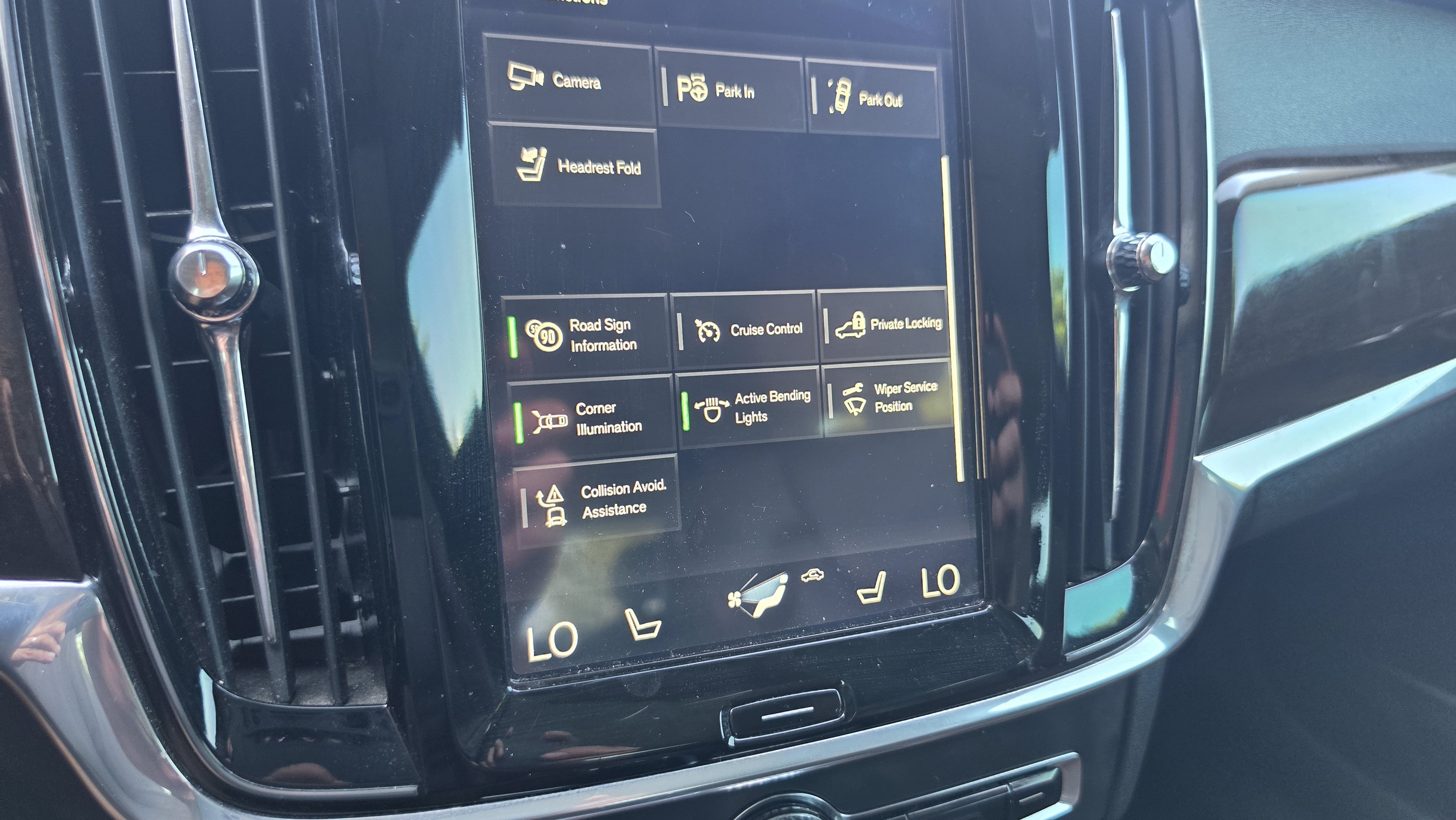 Used 2018 Volvo S90 T5 Momentum FWD image 42