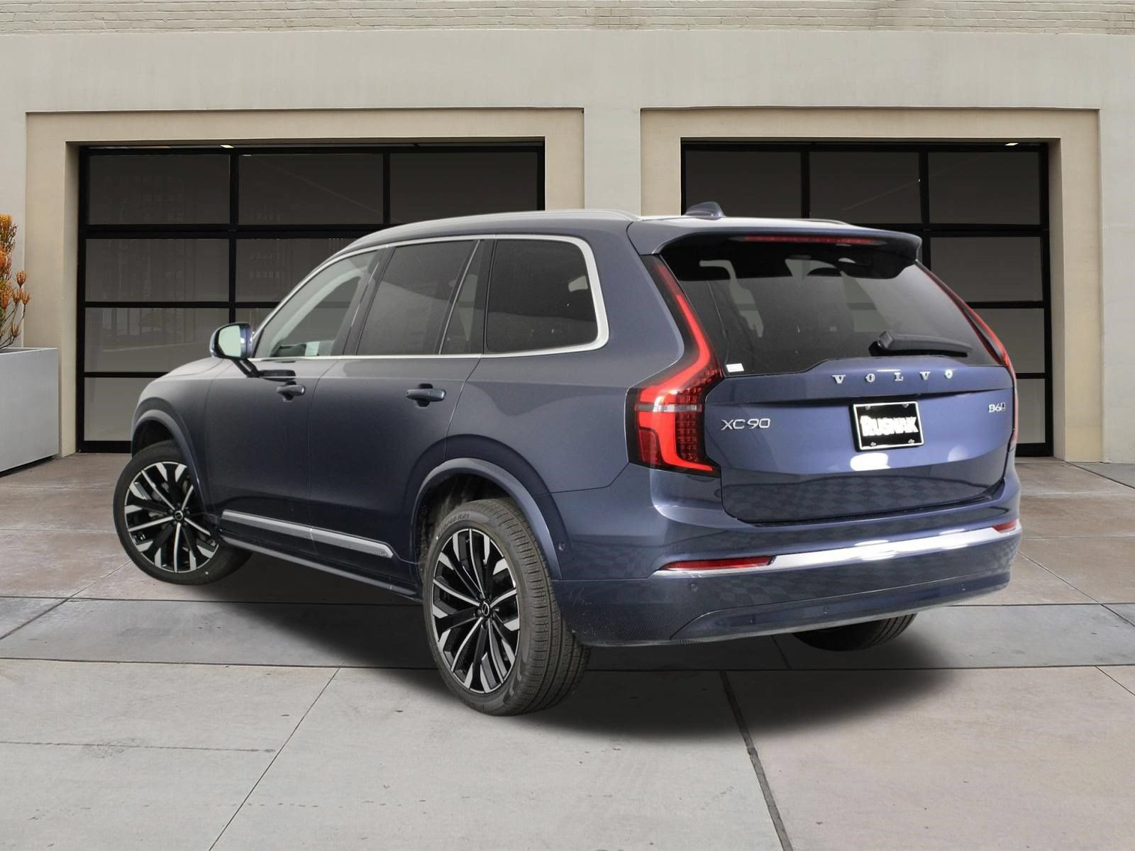 New 2026 Volvo XC90 B6 Plus AWD/4WD image 3