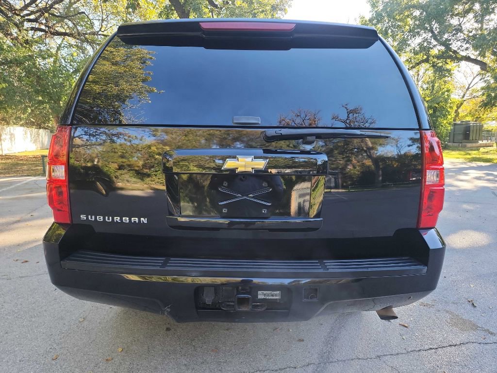 Used 2010 Chevrolet Suburban 2500 LS w/ Skid Plate Package image 6