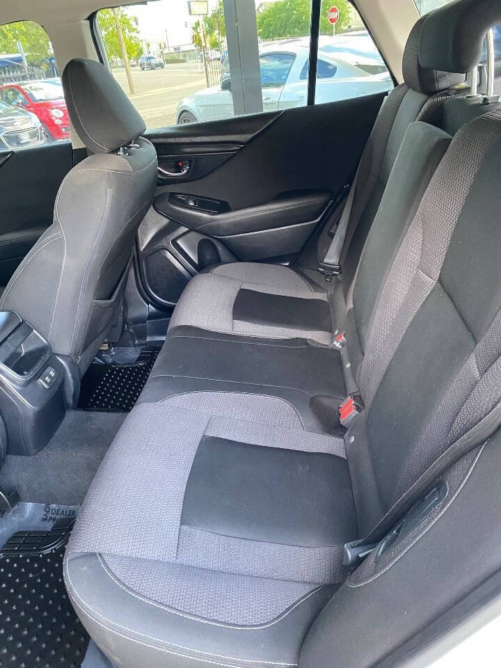 Used 2020 Subaru Outback Premium AWD/4WD image 17