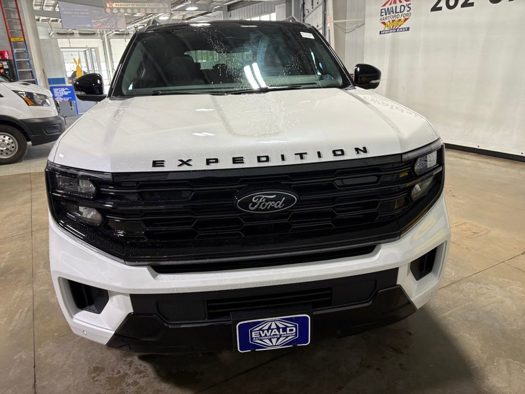 New 2026 Ford Expedition Max Platinum w/ Stealth Performance Package AWD/4WD image 3