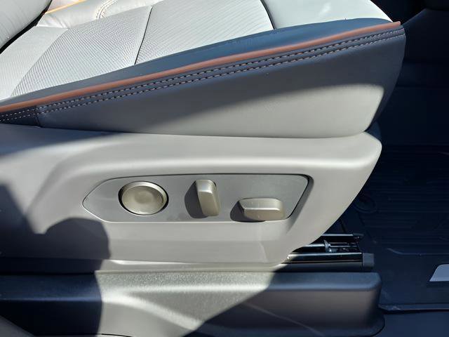 New 2026 GMC Yukon AT4 AWD/4WD image 34