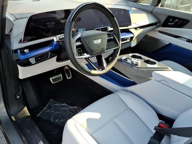 New 2027 Cadillac Optiq Luxury AWD/4WD image 3