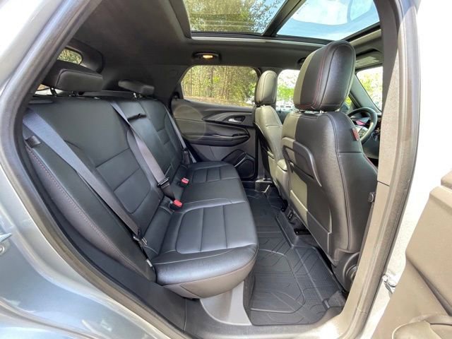 Used 2025 Chevrolet TrailBlazer RS w/ Convenience Package FWD image 24