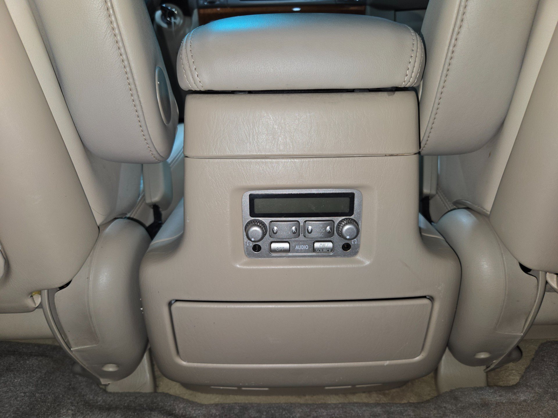 Used 2006 Lexus LX 470 4WD image 91