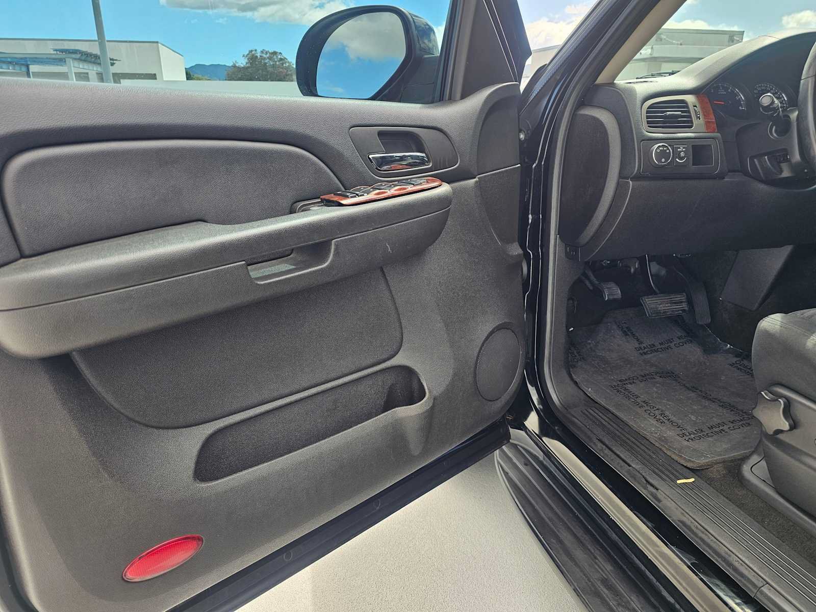 Used 2013 Chevrolet Tahoe LS RWD image 21