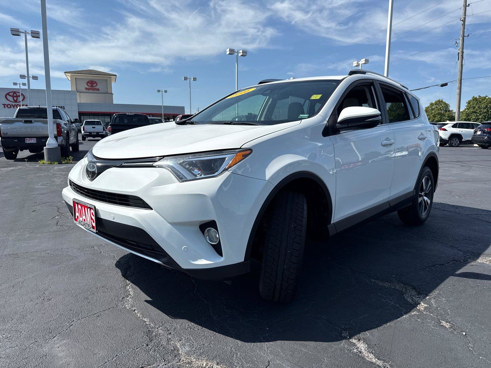 Used 2016 Toyota RAV4 XLE w/ Convenience Package FWD image 4