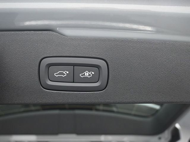 New 2026 Volvo V60 B5 Cross Country Plus w/ Protection Package Premier image 25