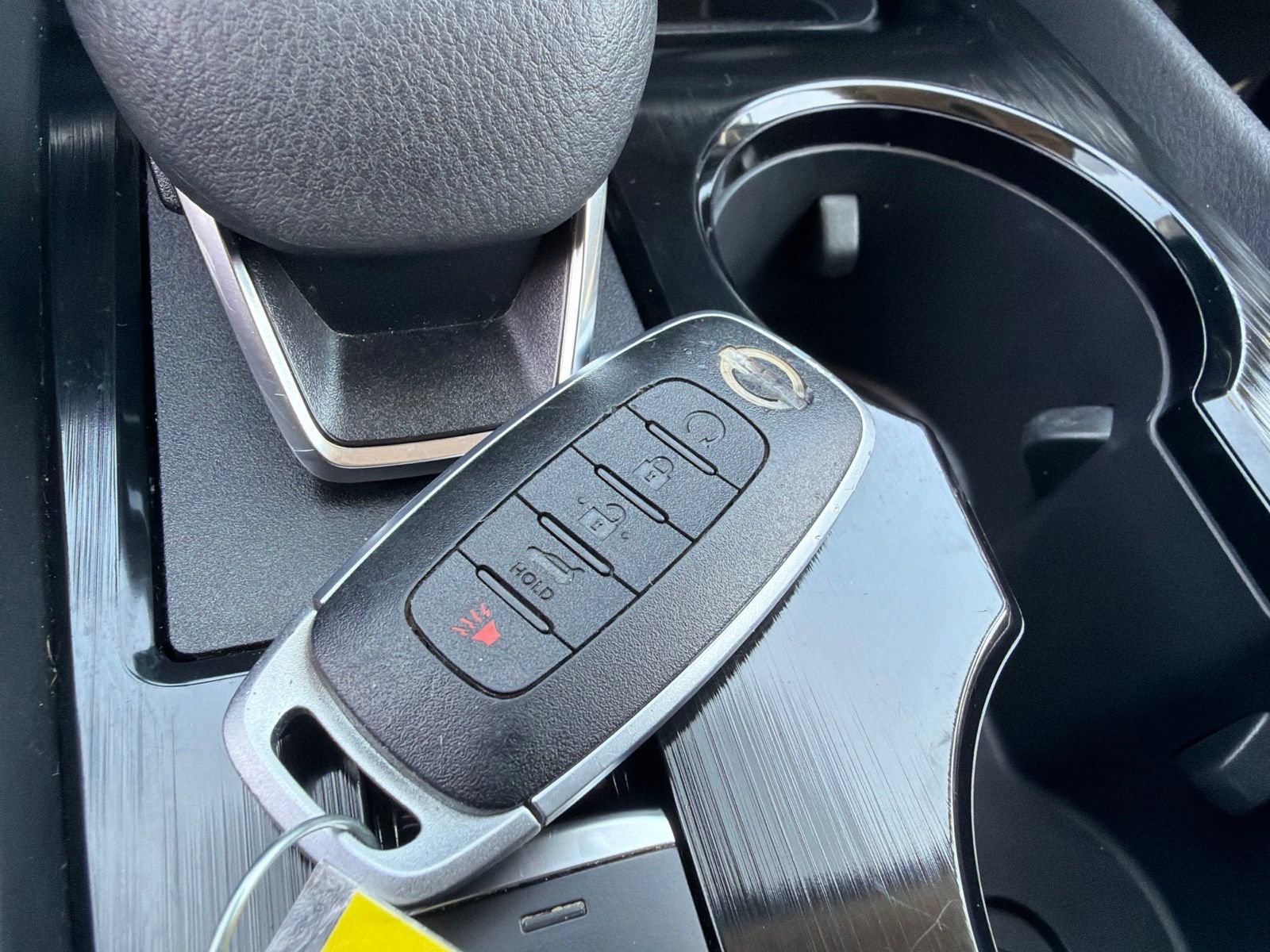 Used 2024 Nissan Rogue SV AWD/4WD image 27