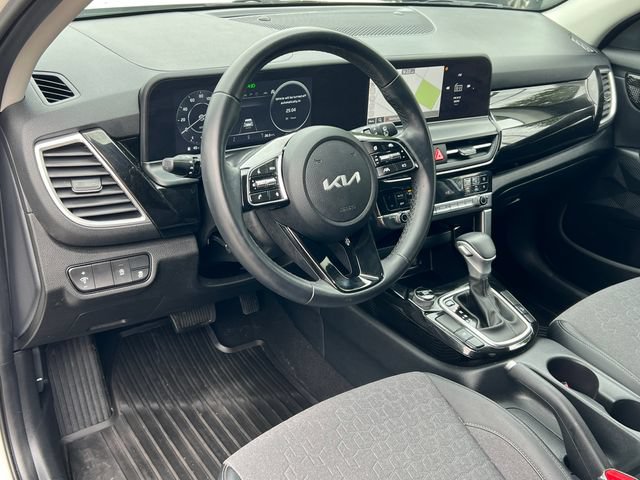 Used 2024 Kia Seltos S FWD image 15