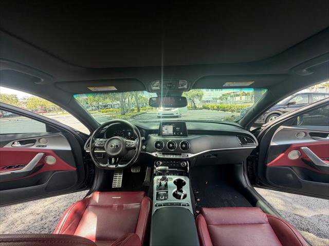 Used 2018 Kia Stinger GT1 RWD image 13