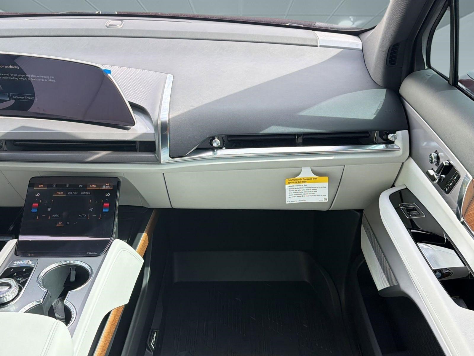 New 2026 Cadillac Vistiq Sport w/ LPO, Floor Liner Package AWD/4WD image 27