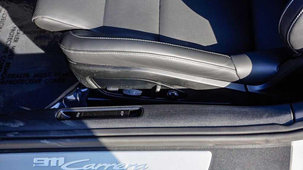 Used 2025 Porsche 911 Carrera image 25