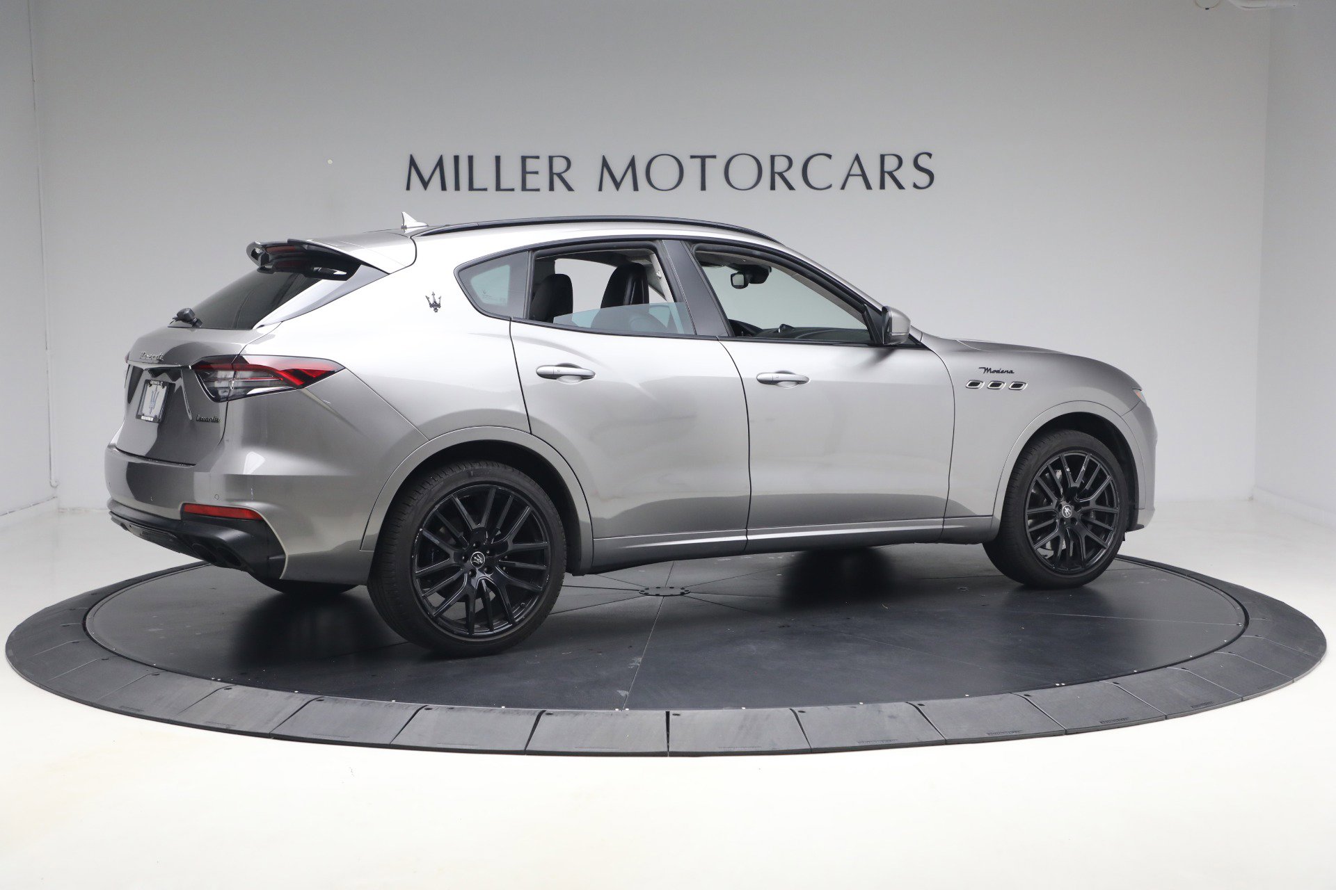 Certified 2022 Maserati Levante Modena AWD/4WD image 9