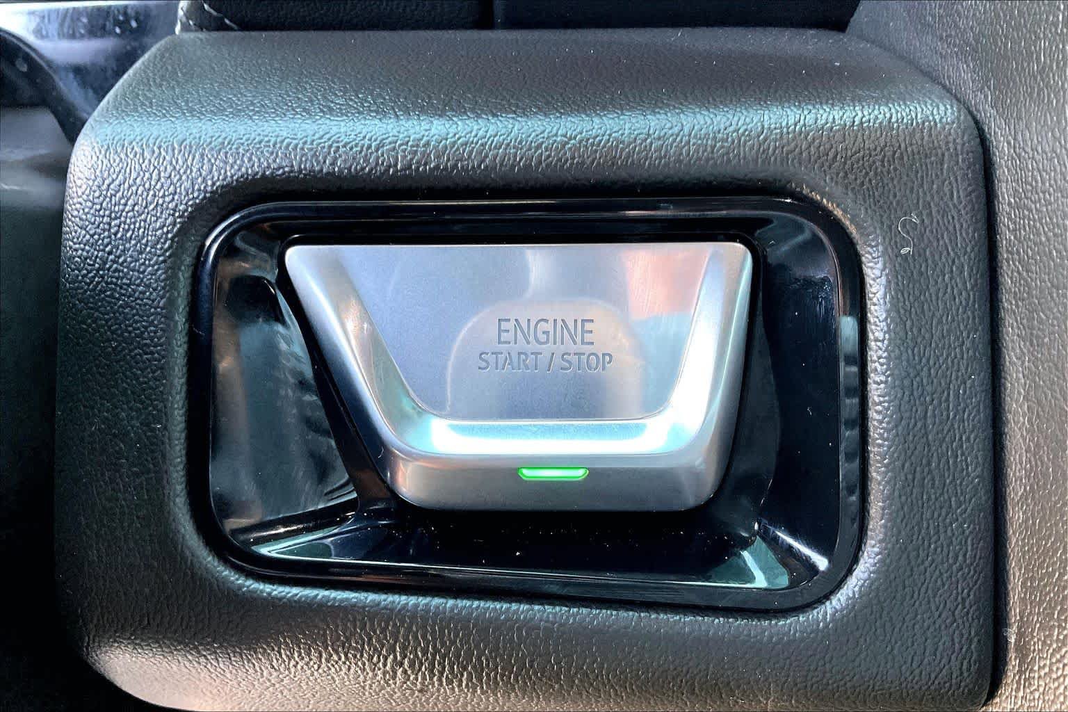 Used 2026 GMC Yukon XL Denali w/ Sun & Power Step Package RWD image 33