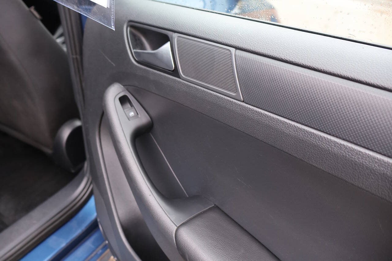 Used 2015 Volkswagen Jetta S FWD image 19