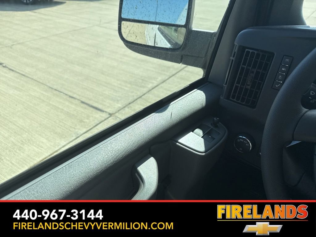 New 2025 Chevrolet Express 2500 Work Van w/ Driver Convenience Package image 19