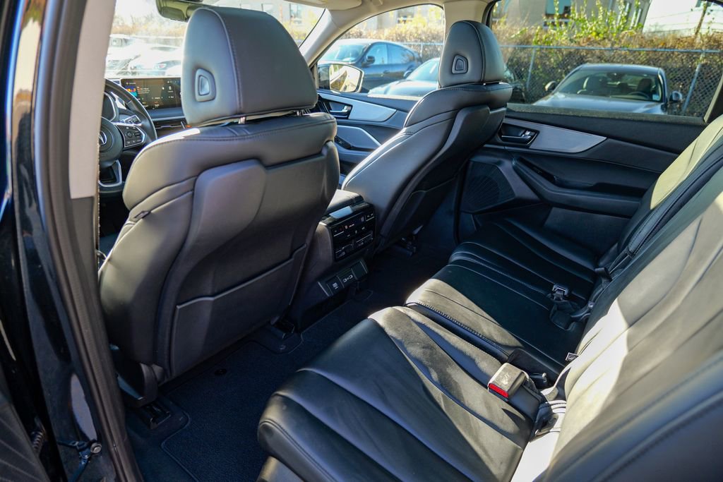 Used 2023 Acura MDX SH-AWD image 25