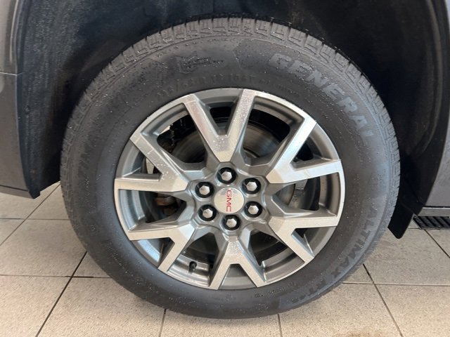 Used 2022 GMC Acadia SLE w/ Driver Convenience Package image 10