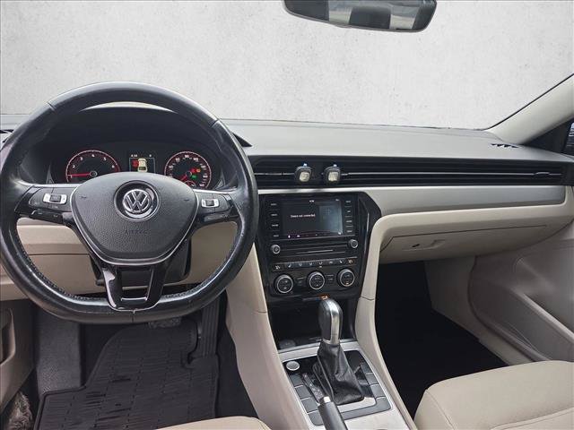 Used 2020 Volkswagen Passat 2.0T SE FWD image 11