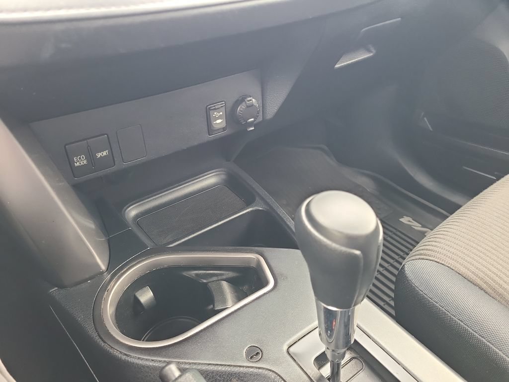 Used 2017 Toyota RAV4 LE w/ All Weather Liner Package FWD image 15