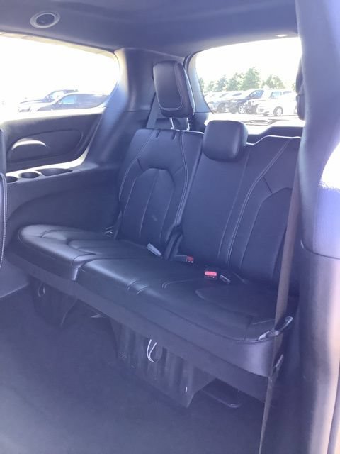 Certified 2023 Chrysler Pacifica Touring-L w/ S Appearance Package AWD/4WD image 22