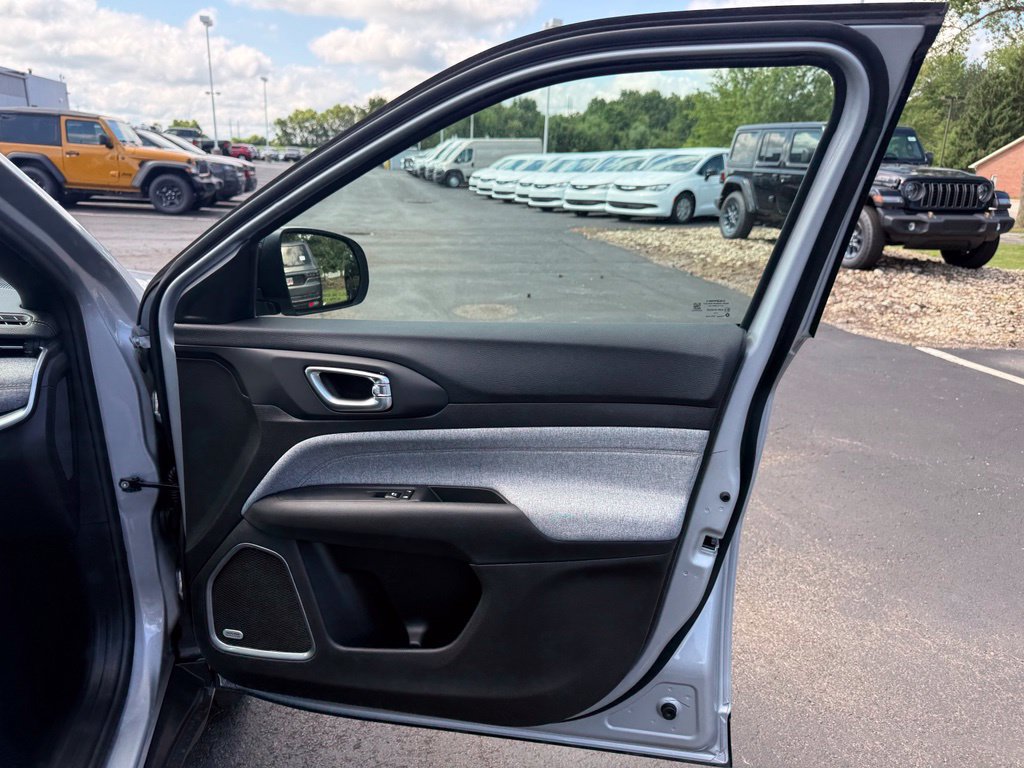 New 2026 Jeep Compass Latitude AWD/4WD image 53