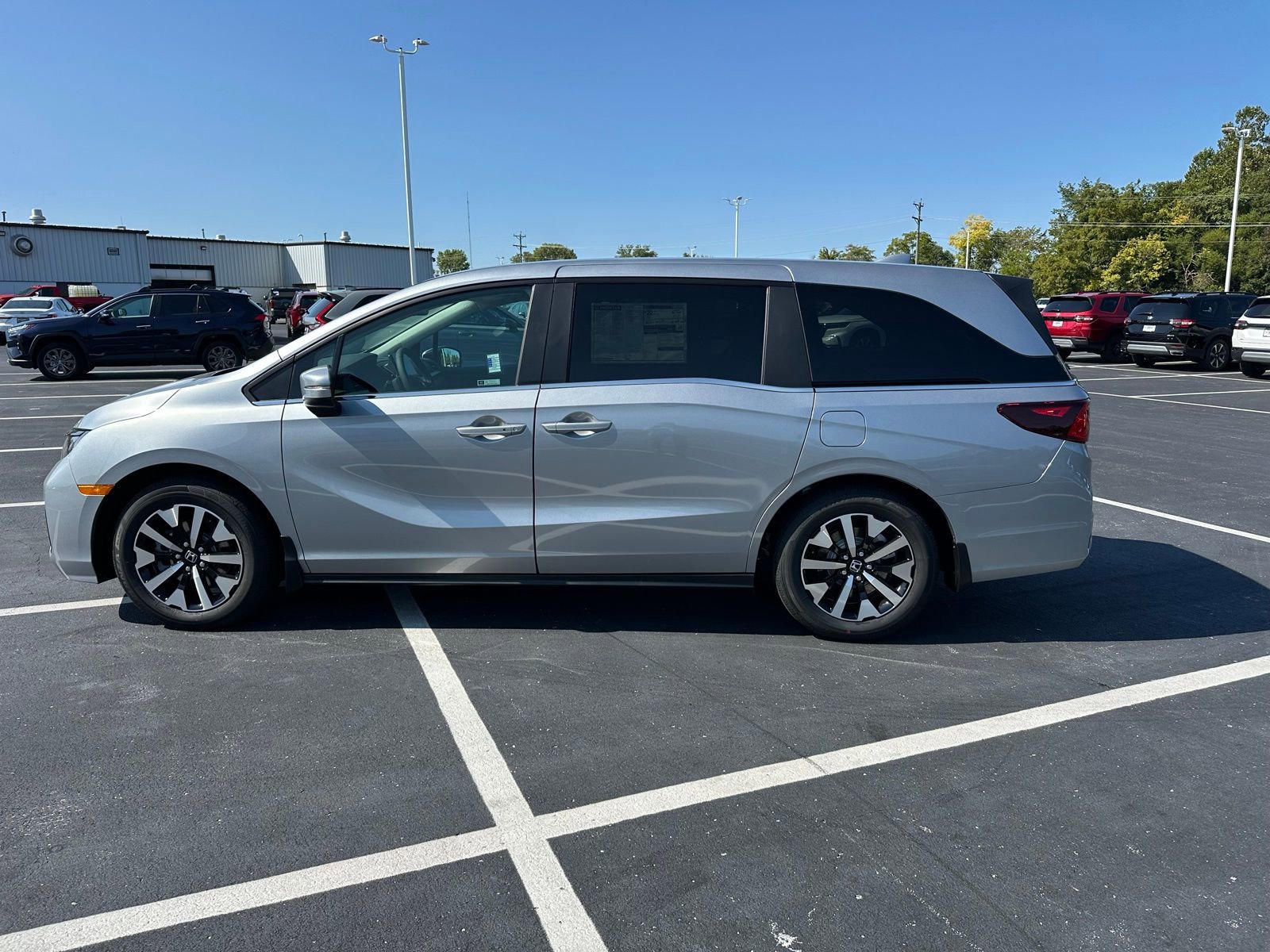 New 2026 Honda Odyssey EX-L image 2