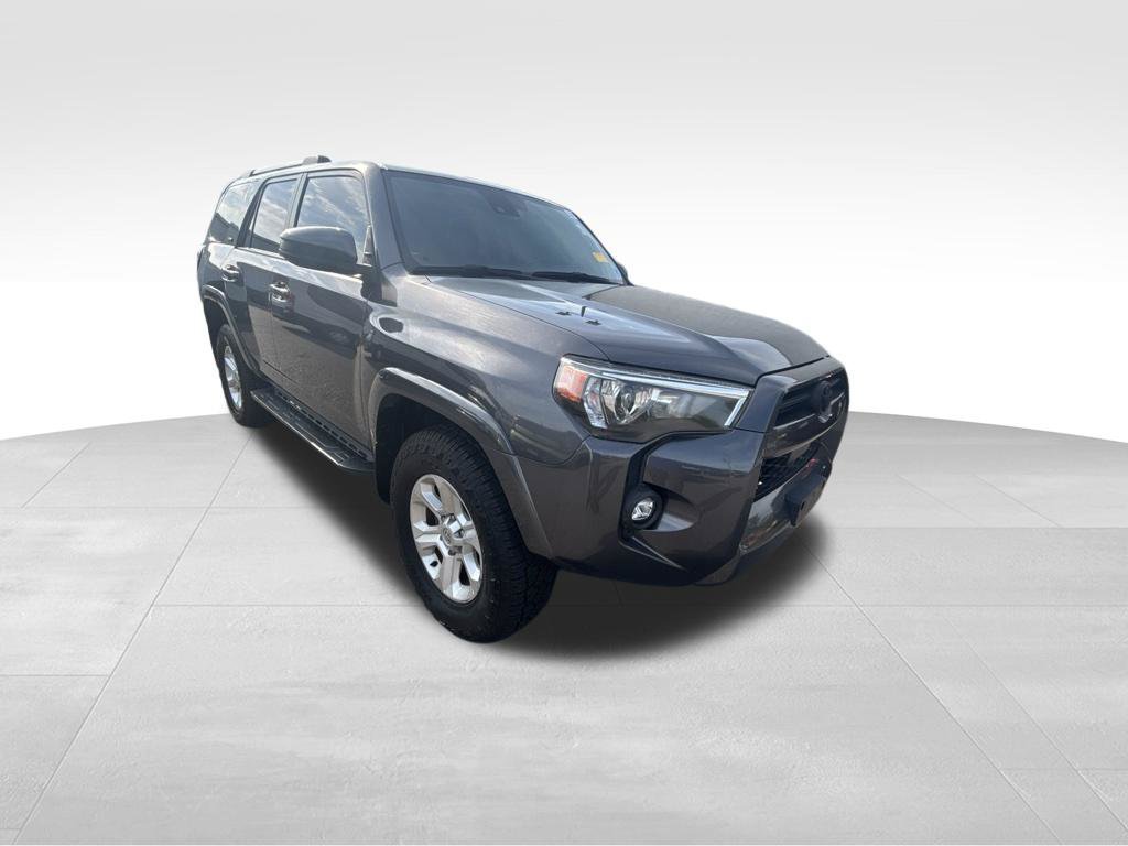 Used 2022 Toyota 4Runner SR5 AWD/4WD image 8