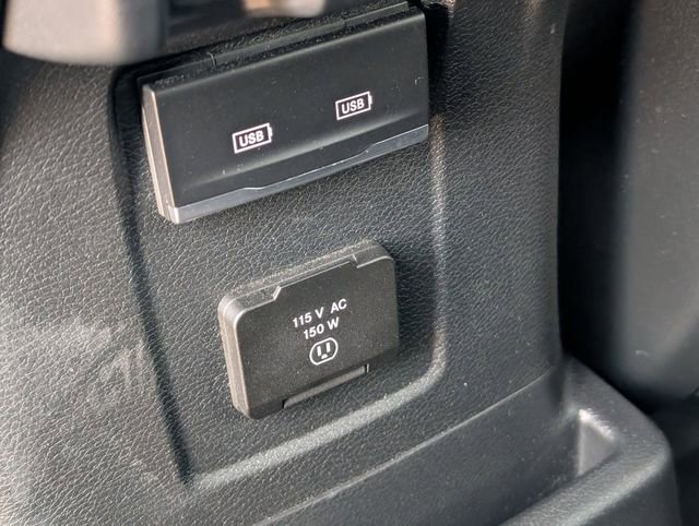 Used 2022 Jeep Wrangler Unlimited Rubicon w/ Trailer Tow Package image 25