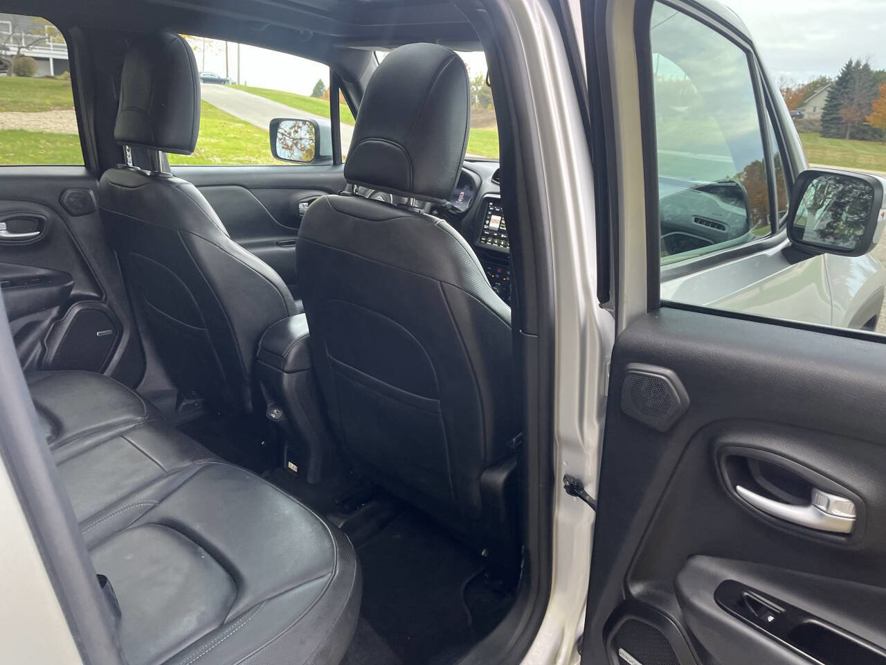 Used 2020 Jeep Renegade Altitude image 31