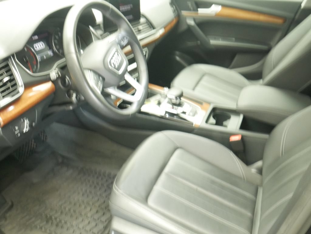 Certified 2023 Audi Q5 2.0T Premium w/ Convenience Package AWD/4WD image 6