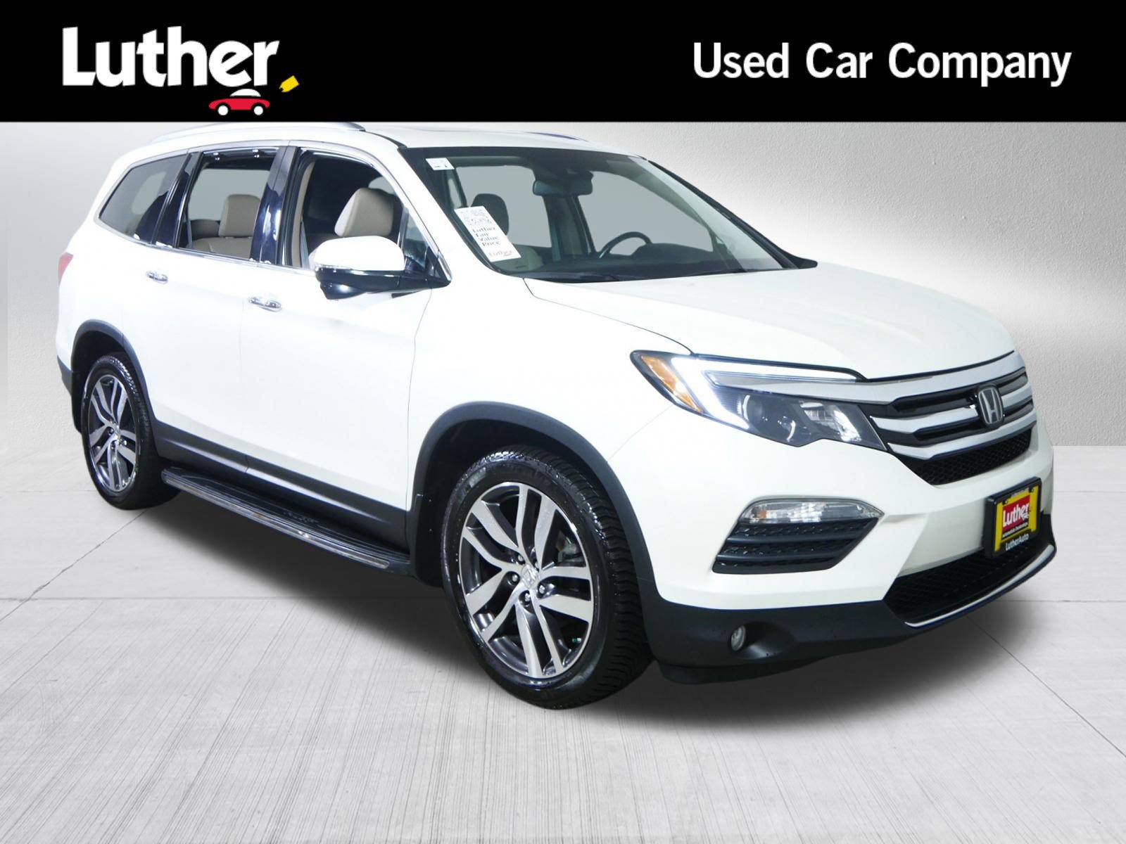 Used 2016 Honda Pilot Touring image 1