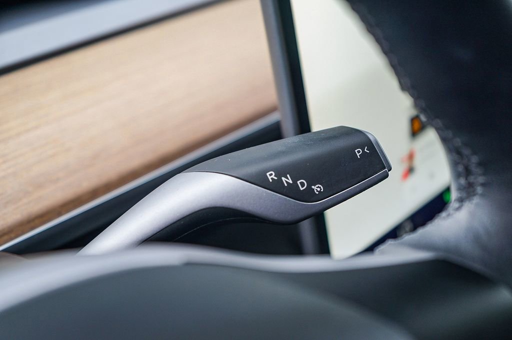 Used 2024 Tesla Model Y Performance image 21