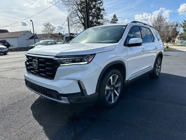 Used 2023 Honda Pilot Touring image 3