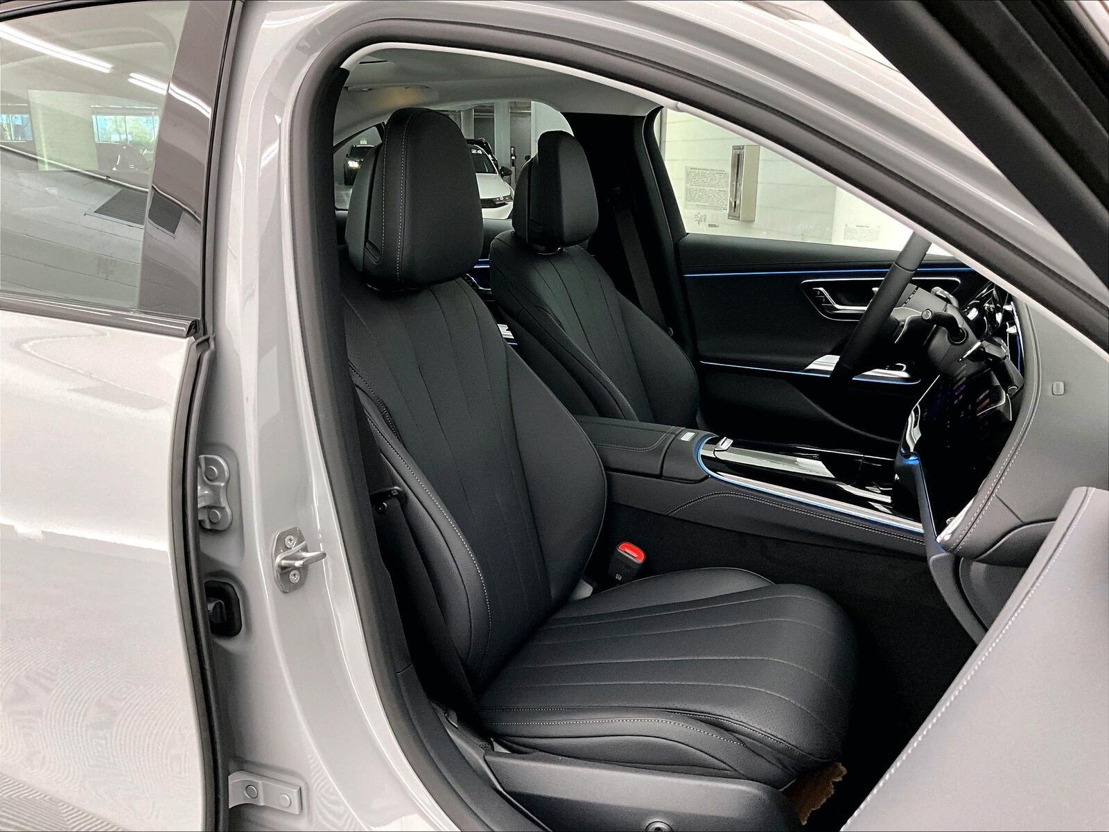 New 2027 Mercedes-Benz E 450 4MATIC Sedan image 5