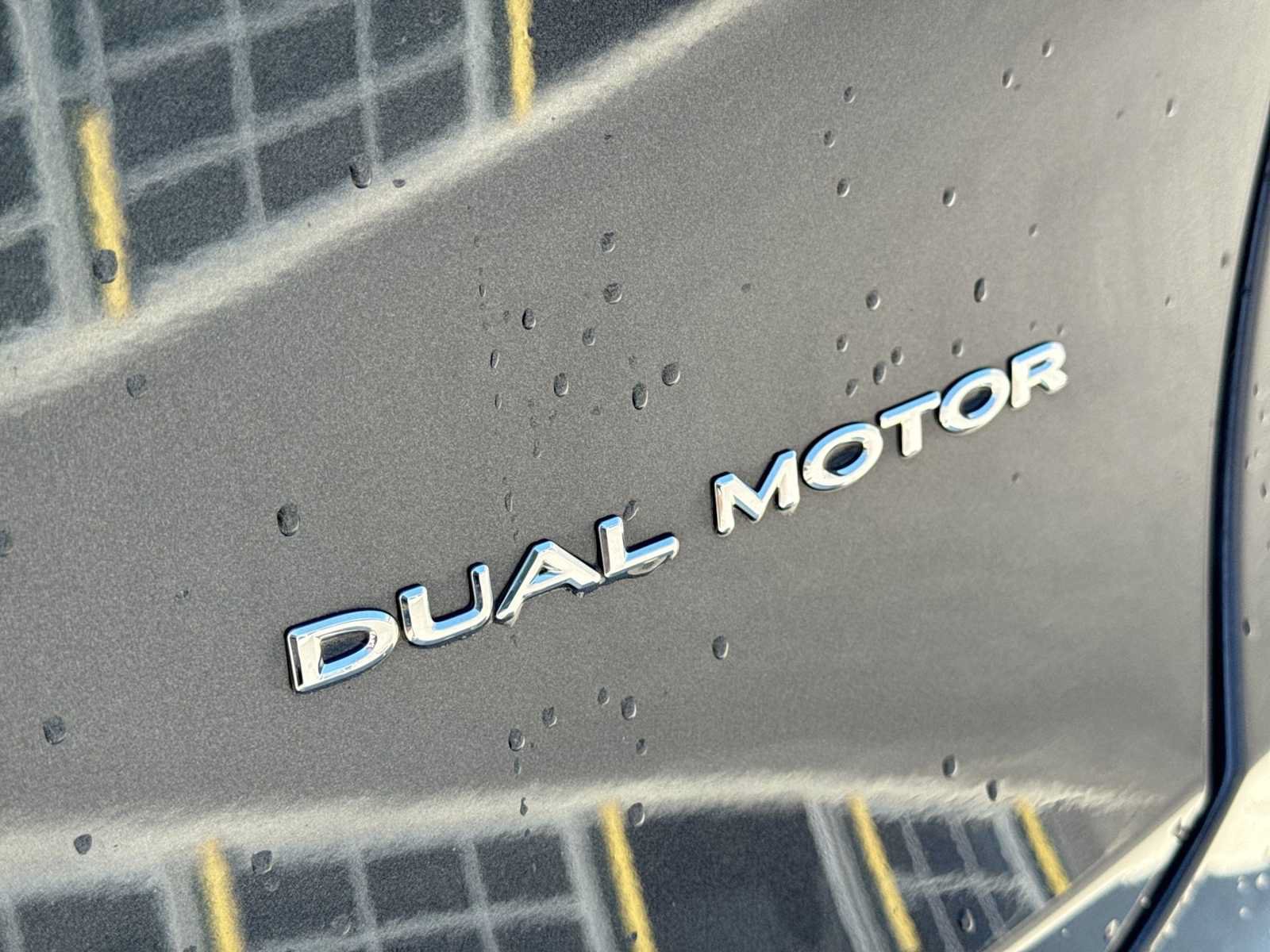 Used 2024 Tesla Model Y Long Range AWD/4WD image 14