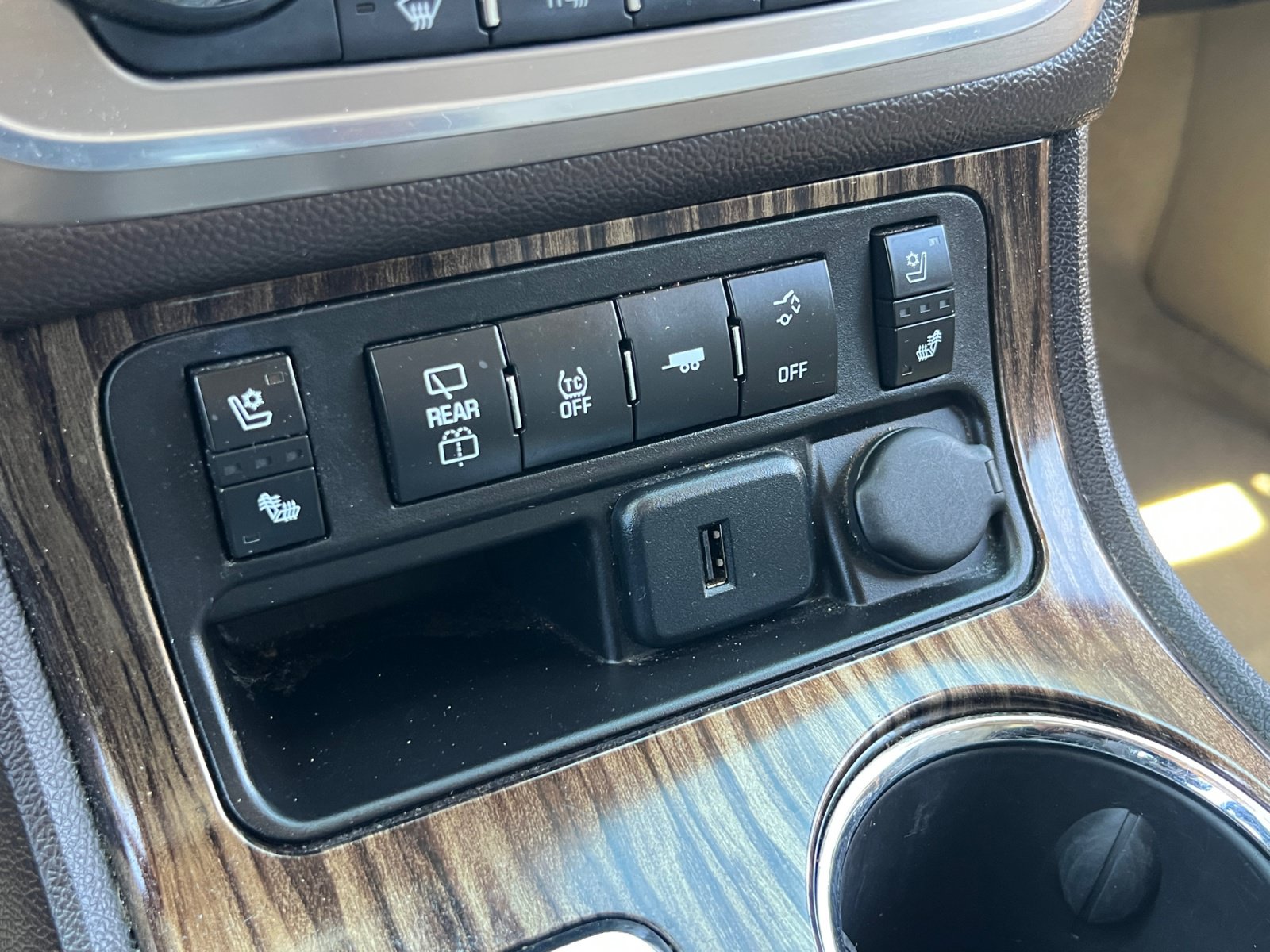 Used 2015 GMC Acadia Denali FWD image 31