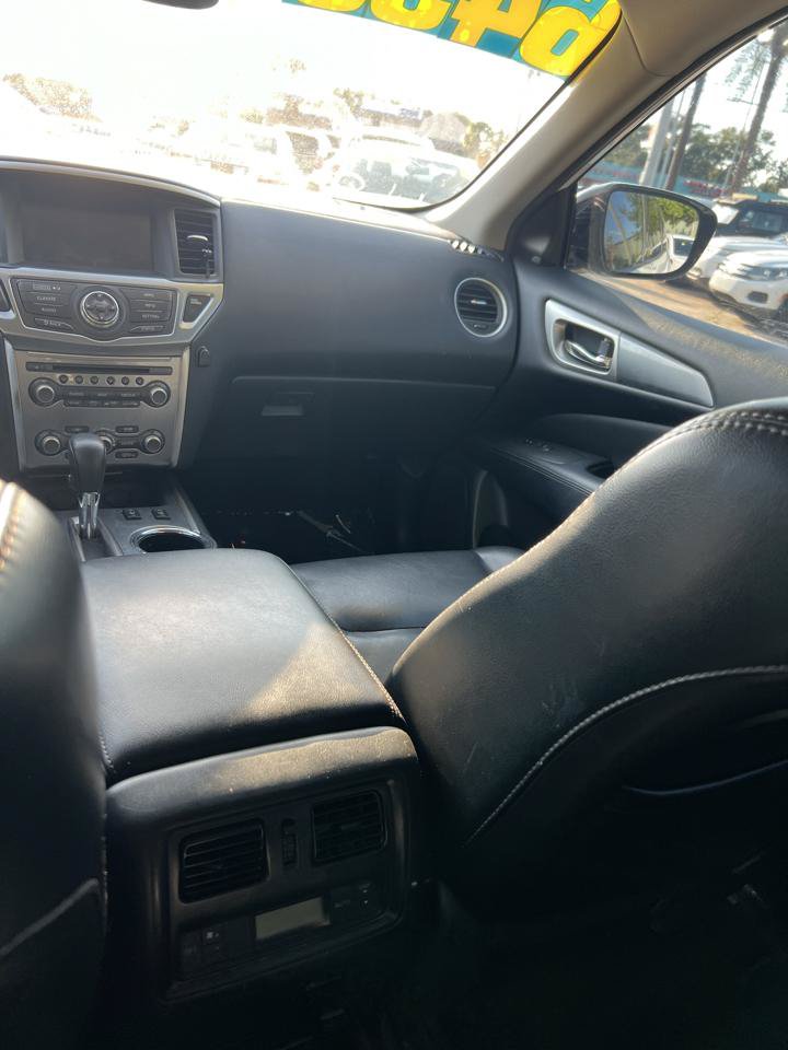 Used 2017 Nissan Pathfinder SL FWD image 10