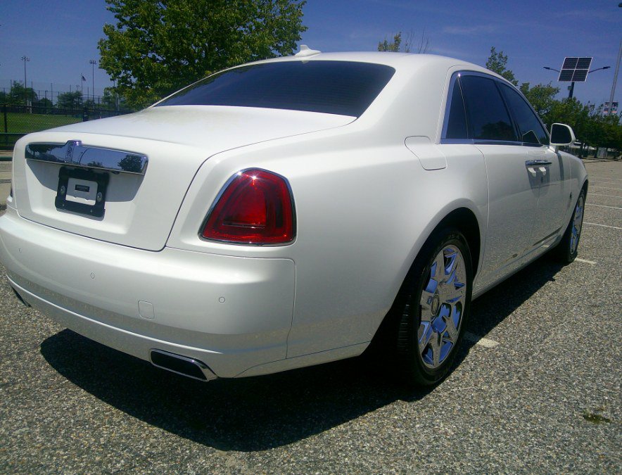 Used 2013 Rolls-Royce Ghost RWD image 17
