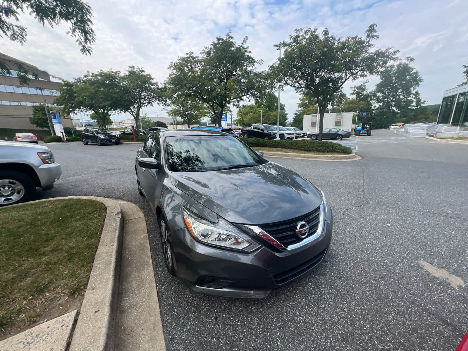 Used 2017 Nissan Altima 2.5 SV FWD image 8