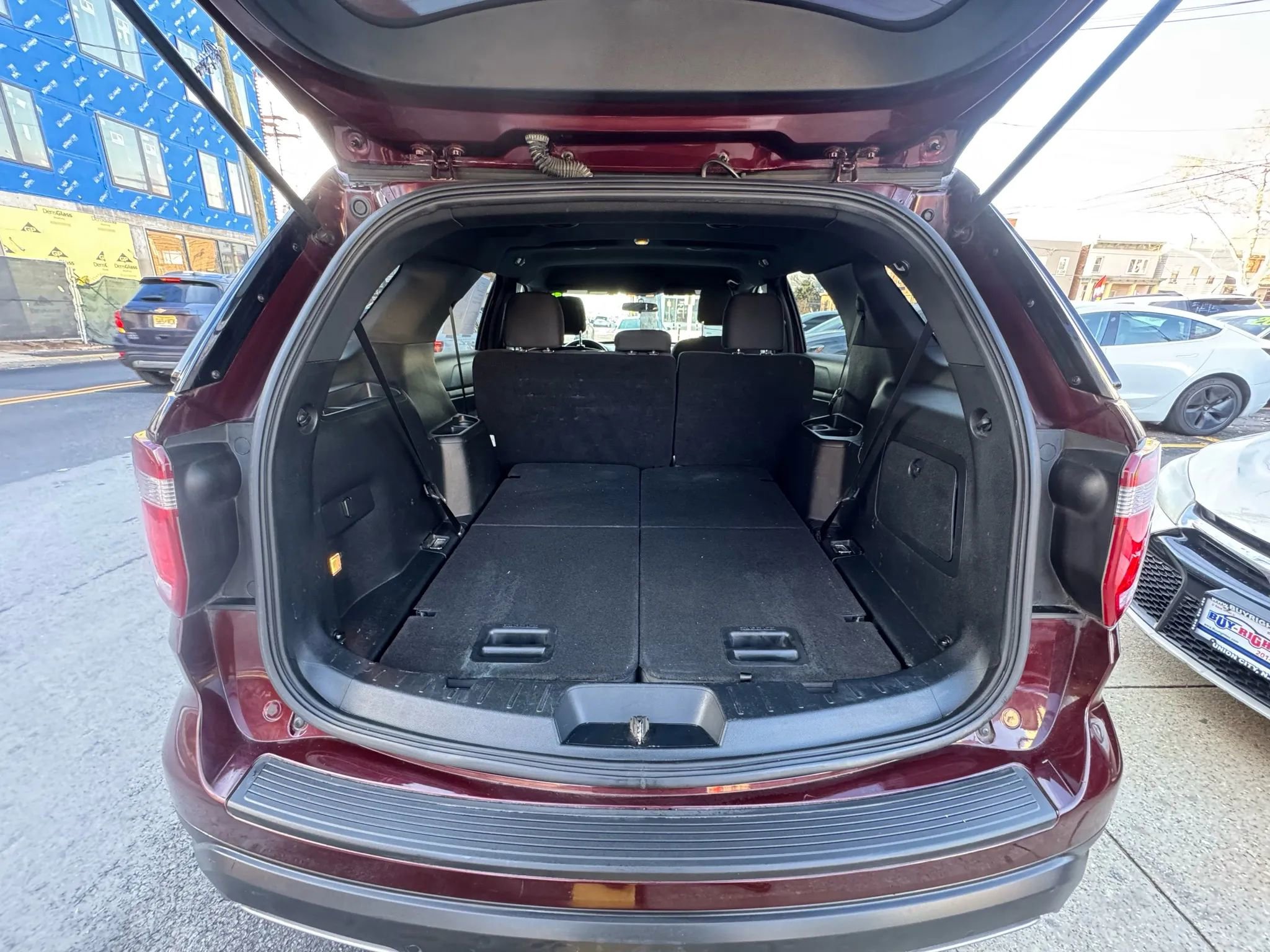 Used 2019 Ford Explorer XLT image 13