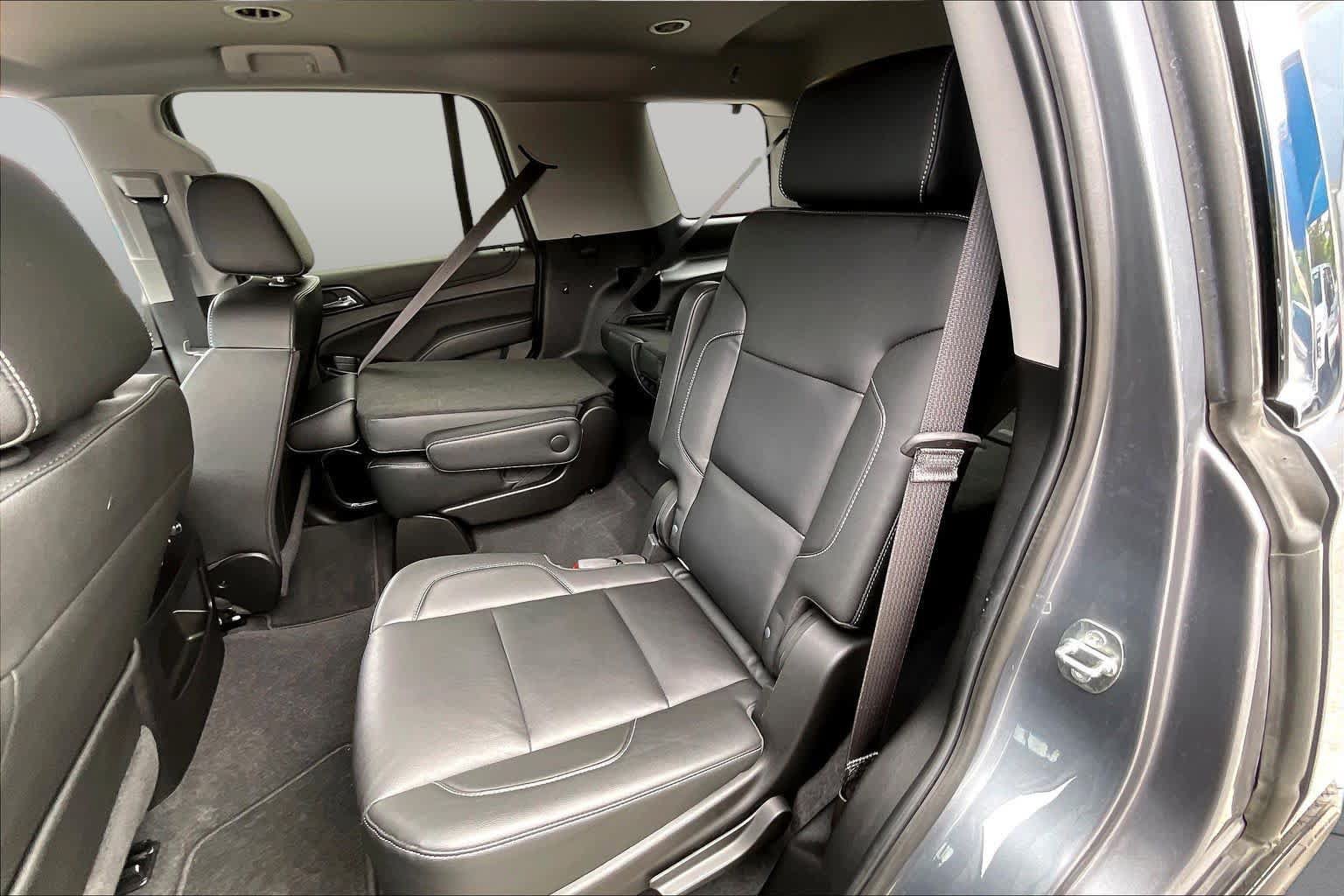 Used 2020 Chevrolet Tahoe LT w/ Luxury Package RWD image 20